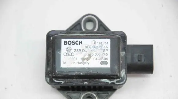 Audi A8 S8 D3 4E Acceleration sensor 8E0907637A