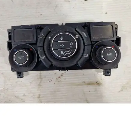 Peugeot 308 Climate control unit 96718462XT E1062127