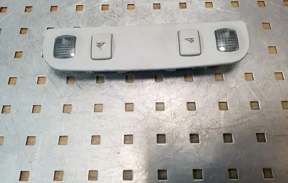 Audi A4 S4 B7 8E 8H Rear seat light 8E0947111A