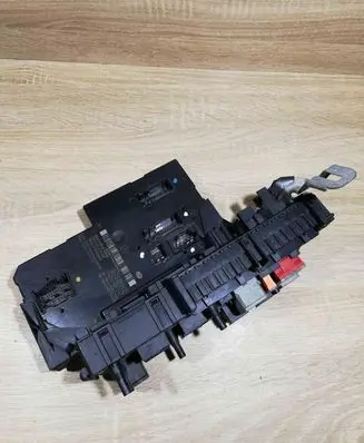 Mercedes-Benz E W212 Fuse module 5DK00962088 2129060005
