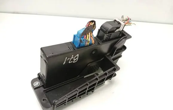 BMW 5 F10 F11 Gateway control module 9340522