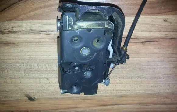 Volvo S90, V90 Front door lock