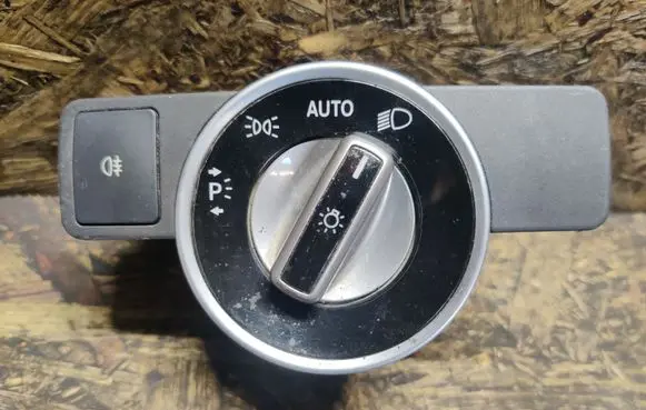 Mercedes-Benz E W212 Light switch