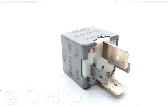 Volkswagen PASSAT B5 Other relay 8D0951253 899312000