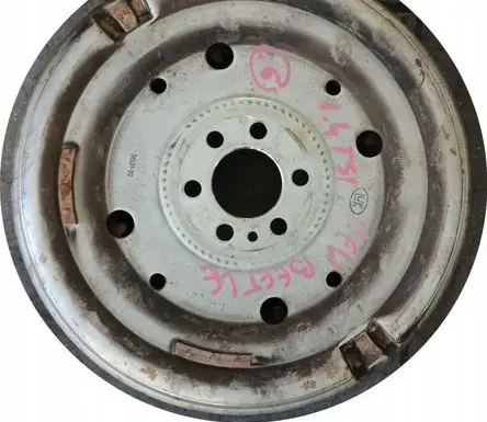 Volkswagen Beetle A5 Dual mass flywheel 04E105266