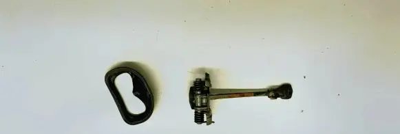 Renault Megane III Front door check strap stopper