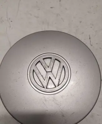 Volkswagen Golf III Original wheel cap PA66M16 NO601149A