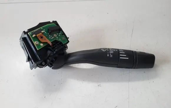 Opel Mokka B Wiper control stalk 915942204