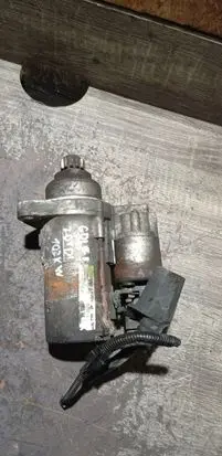 Volkswagen Golf V Starter motor 02M911023N