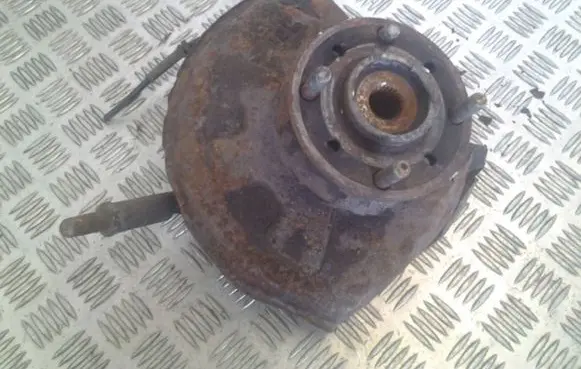 Volvo S40, V40 Front wheel hub