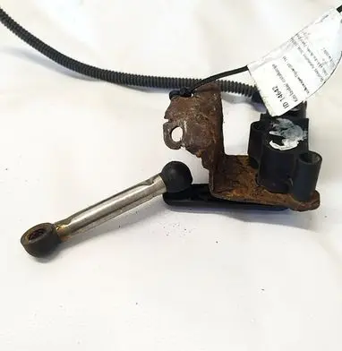 Skoda Octavia Mk2 (1Z) Front height sensor lever 1T0907503B