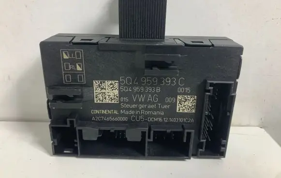 Volkswagen Golf VII Door control unit/module 5Q4959393C