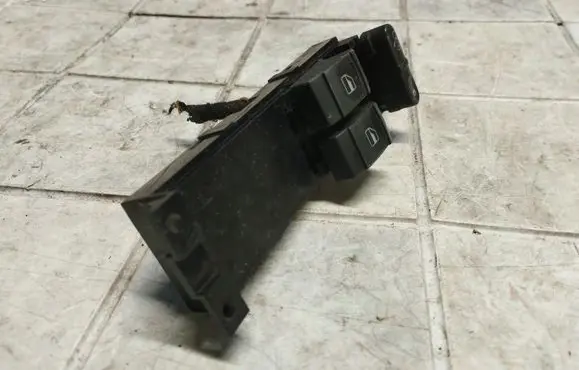 Volkswagen Golf IV Electric window control switch 1J3959857