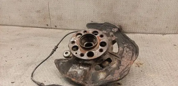Mercedes-Benz B W245 Front wheel hub spindle knuckle 