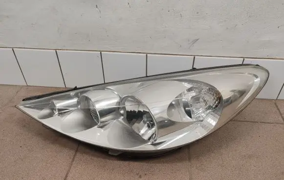 Peugeot 206+ Headlight/headlamp 9686606780