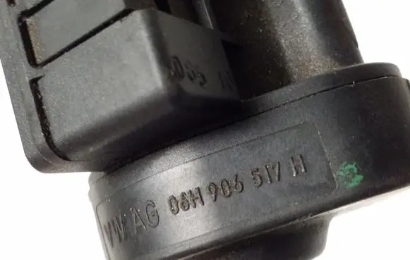 Audi A5 8T 8F Valve 