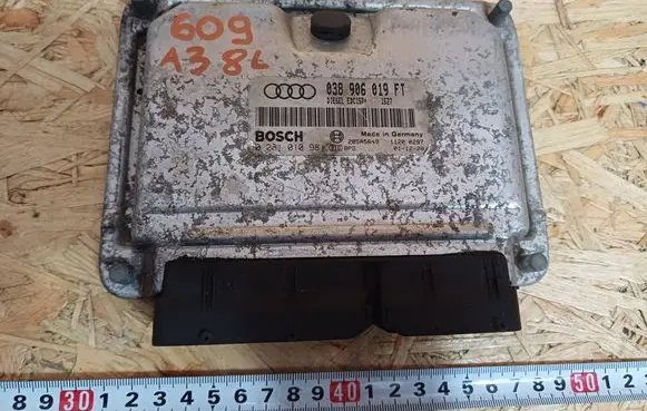 Audi A3 S3 8L Engine control unit/module 038906019FT 28SA5649