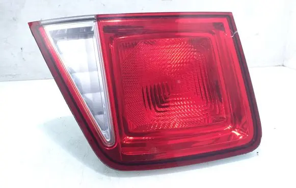 Tailgate rear/tail lights