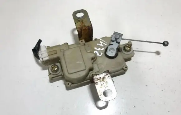 Nissan Altima Central locking motor 