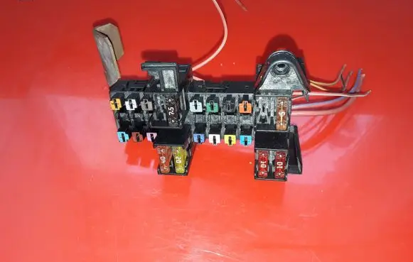 Mercedes-Benz Vito Viano W639 Fuse module 2035400050 08200500