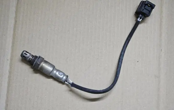 Mercedes-Benz GL X166 Lambda probe sensor A0065422018 0065422018
