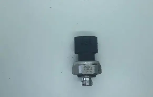 Toyota Avensis T270 Air conditioning (A/C) pressure sensor 4990007880