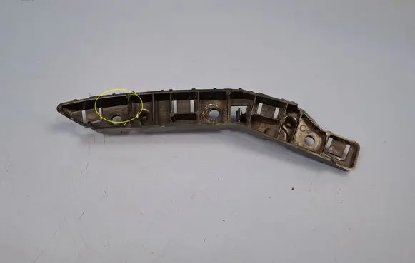 Peugeot 2008 II Front bumper mounting bracket 9825853780