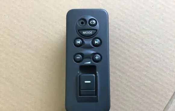 Land Rover Discovery 3 - LR3 Electric window control switch YUD501080PVJ