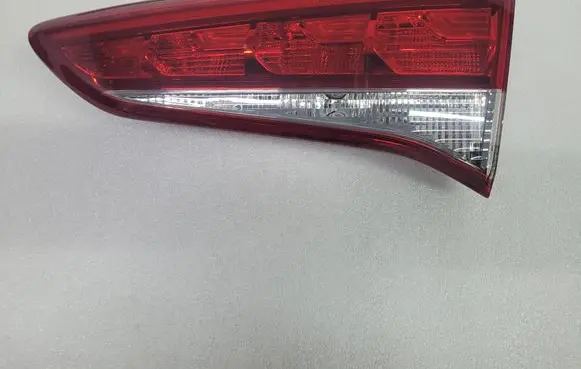 Tailgate rear/tail lights