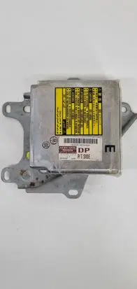Lexus IS 200-300 Airbag control unit/module 8917053020