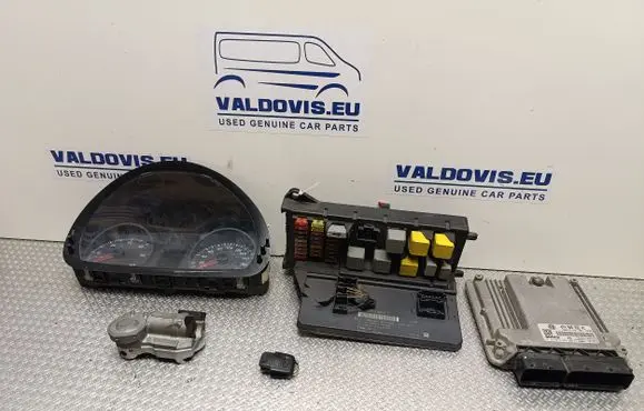 Volkswagen Crafter Engine ECU kit and lock set A9065450601 074906032AC 1039S18273