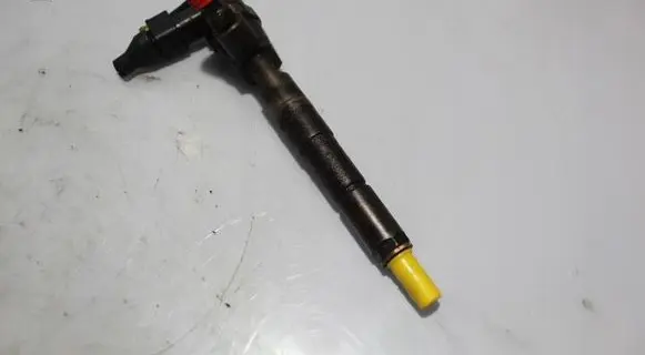 Alfa Romeo GT Fuel injector 0445110111