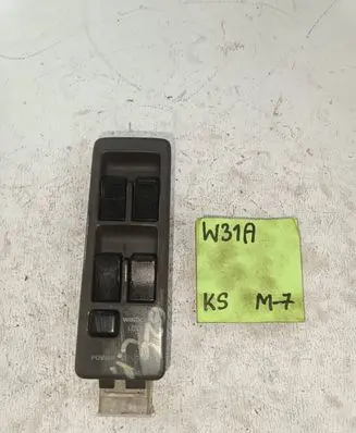 Mazda 626 Electric window control switch 83071AC010