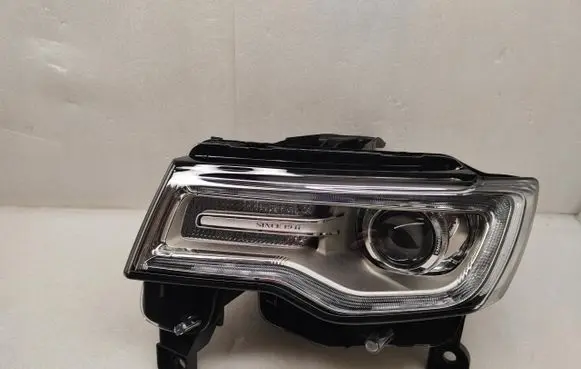 Jeep Grand Cherokee Headlight/headlamp
