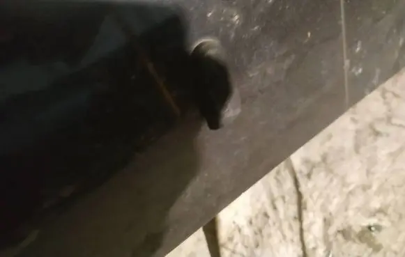 Windshield washer spray nozzle