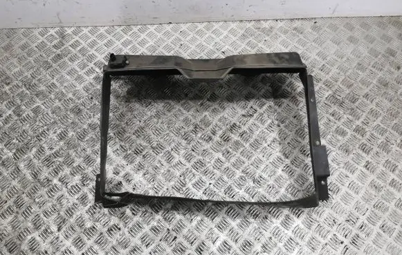Maserati Quattroporte Intercooler air guide/duct channel