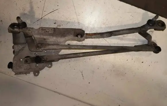 Ford Fiesta Front wiper linkage and motor 3397021160 8A6117500AB