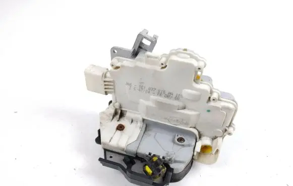 Audi A4 S4 B7 8E 8H Front door lock 8E1837015AA
