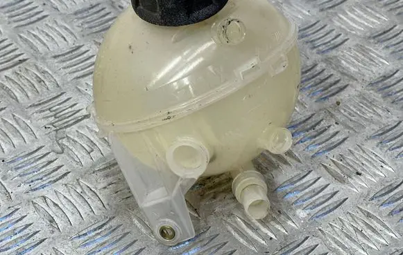 Citroen Berlingo Coolant expansion tank/reservoir 9684527880 96814527880 9654310780