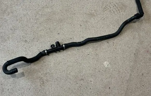 BMW 5 G30 G31 Engine coolant pipe/hose 9109728