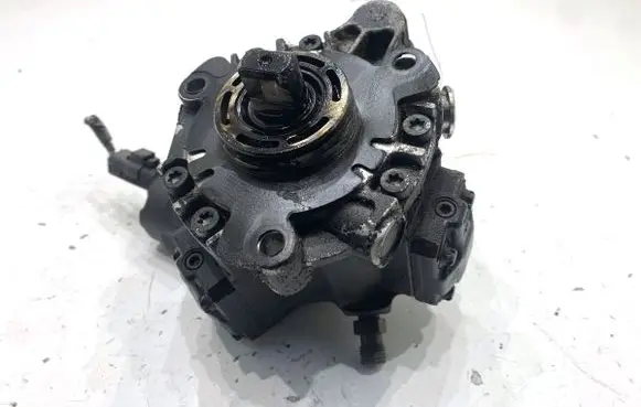 Ford Mondeo MK IV Fuel injection high pressure pump 9685705080