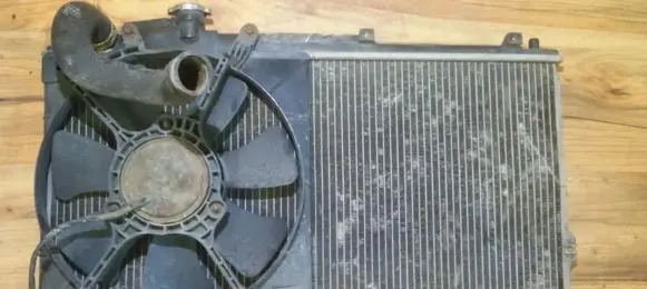 KIA Shuma Radiator cooling fan shroud