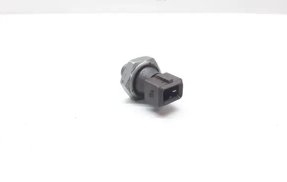 BMW 3 E90 E91 Oil pressure sensor 8611273