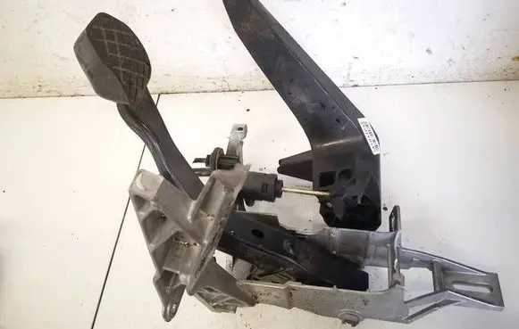 Audi A4 S4 B6 8E 8H Clutch pedal 8E1721316A