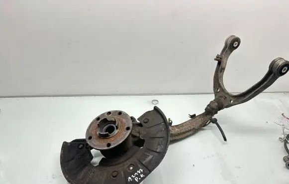 Audi Q7 4L Front wheel hub