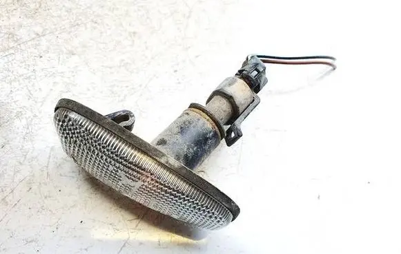 Opel Astra H Front fender indicator light 90560403