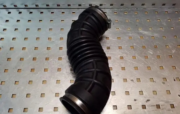 Opel Antara Air intake hose/pipe 96628960