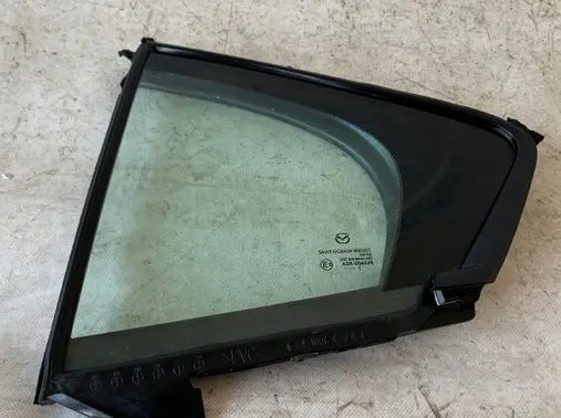 Mazda CX-5 II Front triangle window/glass E56578WERTYU
