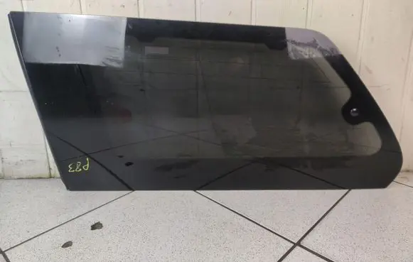 Toyota Sienna XL30 III Rear side window