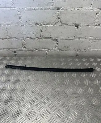 Volkswagen Amarok Front door coupe window/glass frame 2H7839407